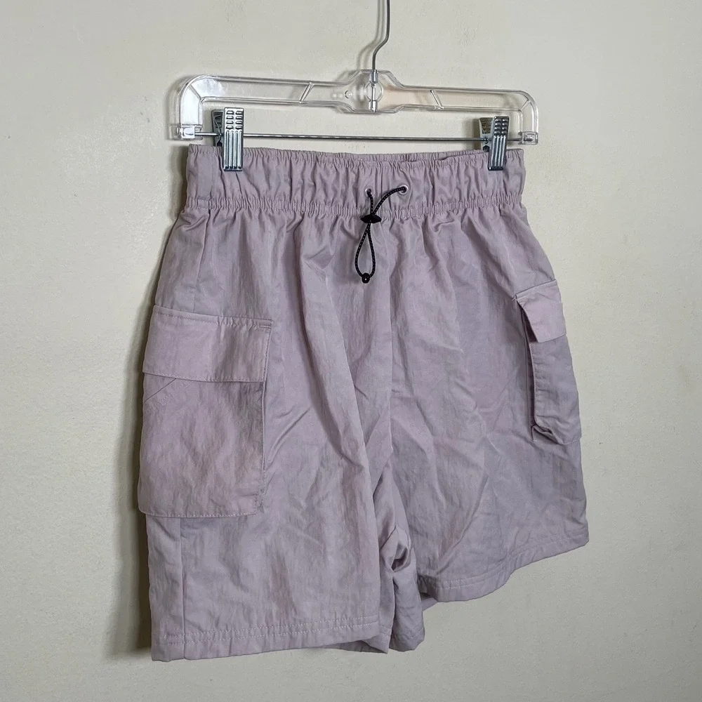 Nike Sportswear Essential Woven Cargo Shorts S Pink Mauve‎ Utility Nylon Hiking